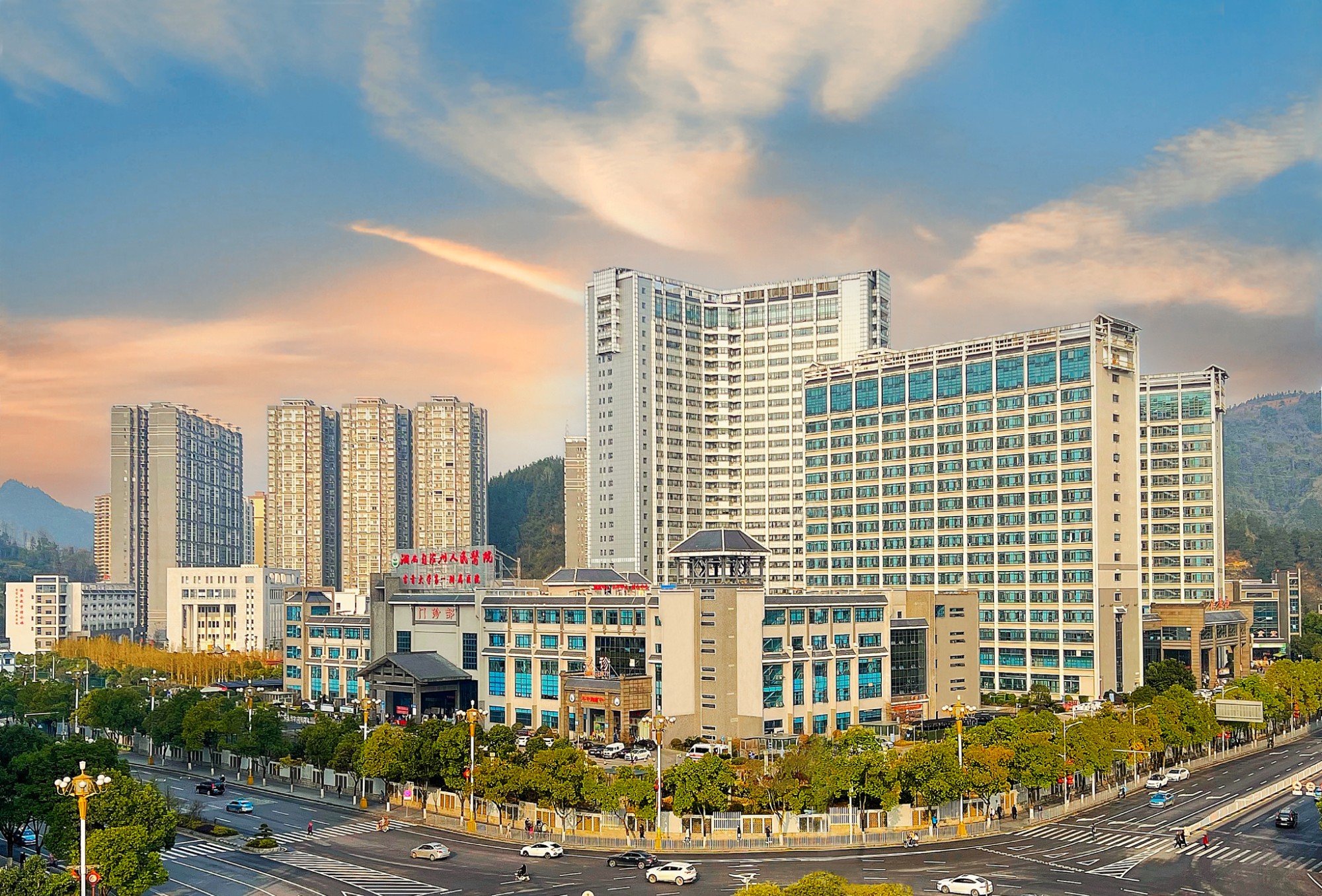 湘西州人民医院平视全景